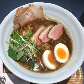 黒　にほんいち醤油そば(潮 （うしお）)