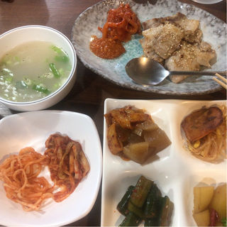 サムギョプサル定食(水宝館)