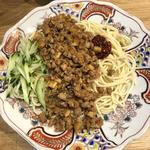 ジャージャー麺(好吃食堂)