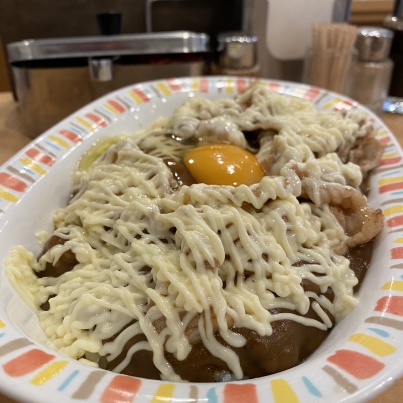スタミナカレー生+マヨネーズのせ(スタミナカレーの店 バーグ 吉野町店)