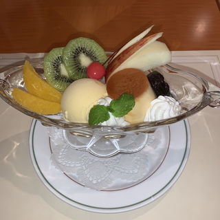 プリンアラモード(横浜ニューグランド)