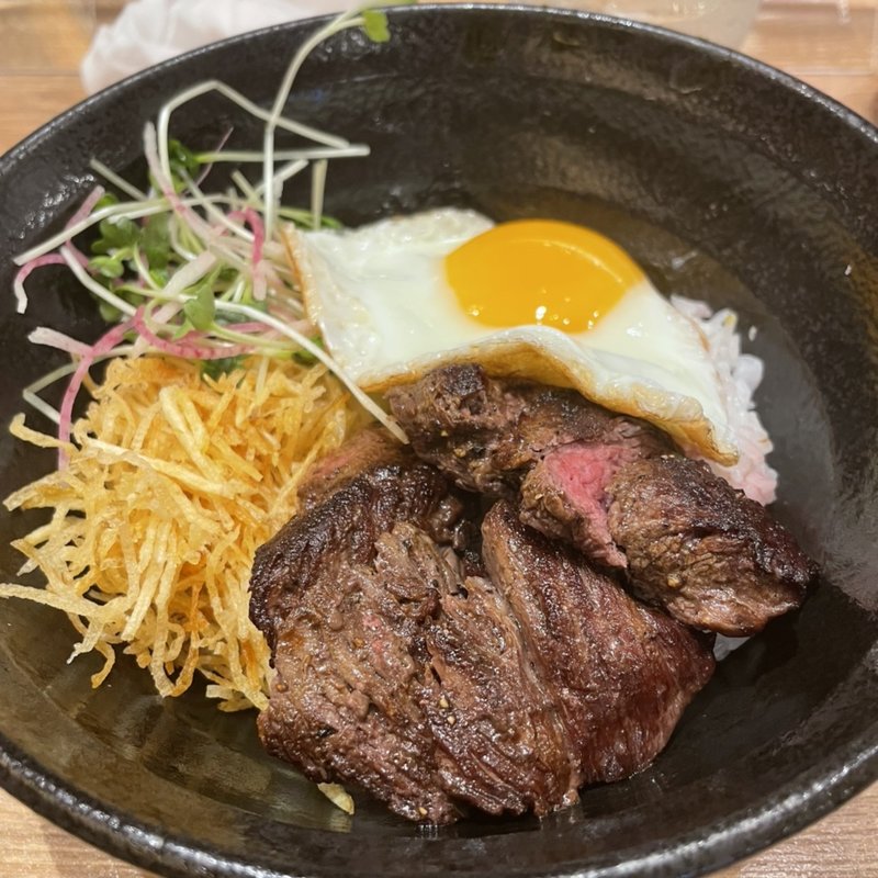 ハラミ丼(洋食屋 銀座グリルカーディナル)