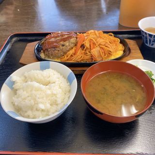 イタスパハンバーグ定食(まんてん食堂 )