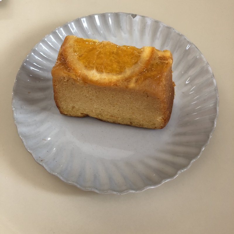 オレンジパウンド(megan bar&patisserie)