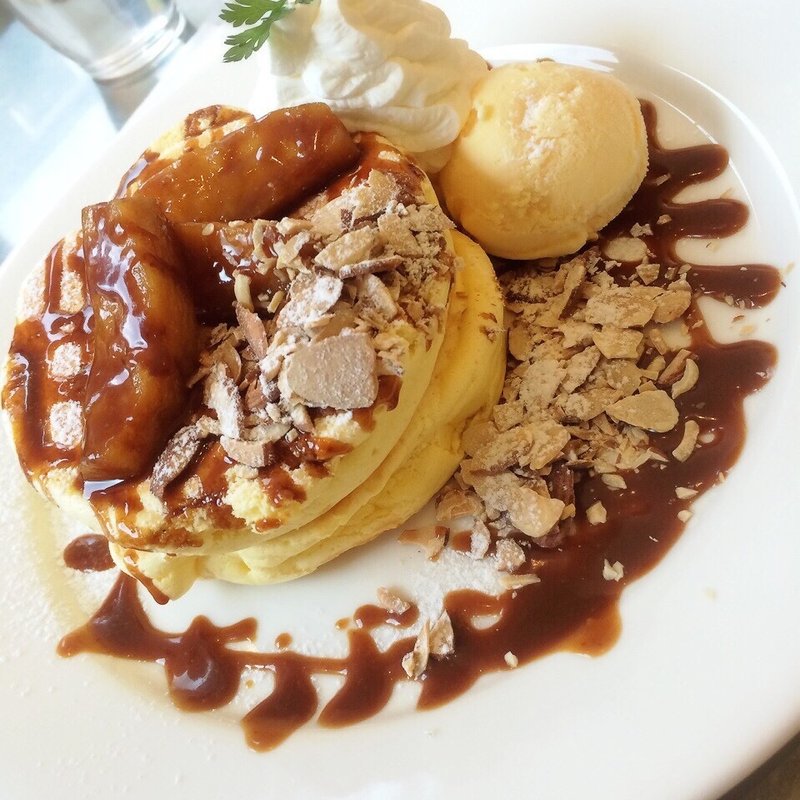 焼きりんごとキャラメル(レインボーパンケーキ （RAINBOW PANCAKE）)