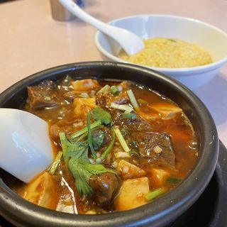 牛すじ麻婆麺(源来酒家)