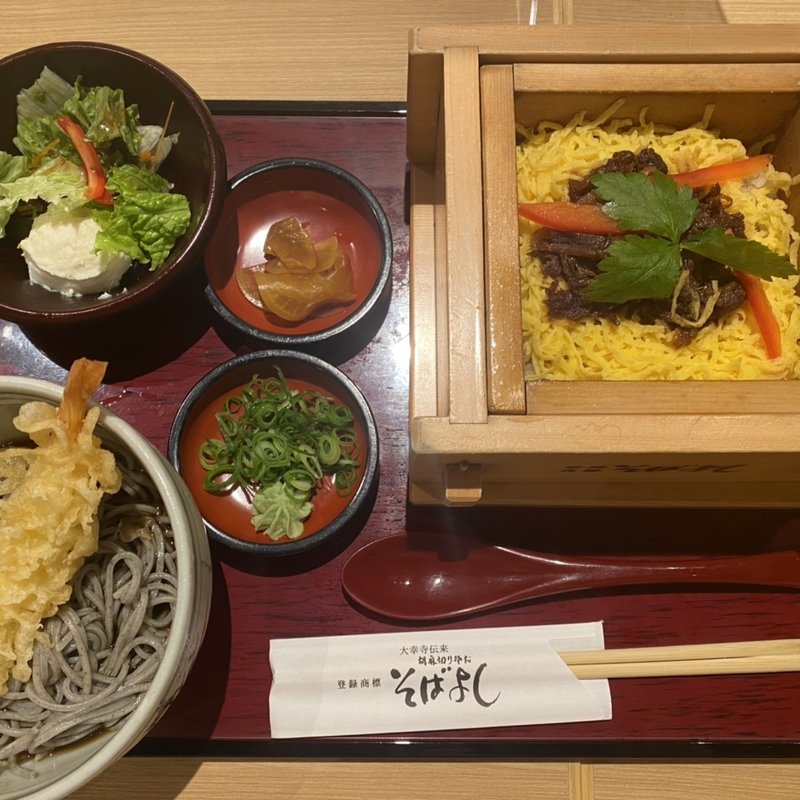 牛しぐれセイロセット(そばよし LINKS UMEDA店)