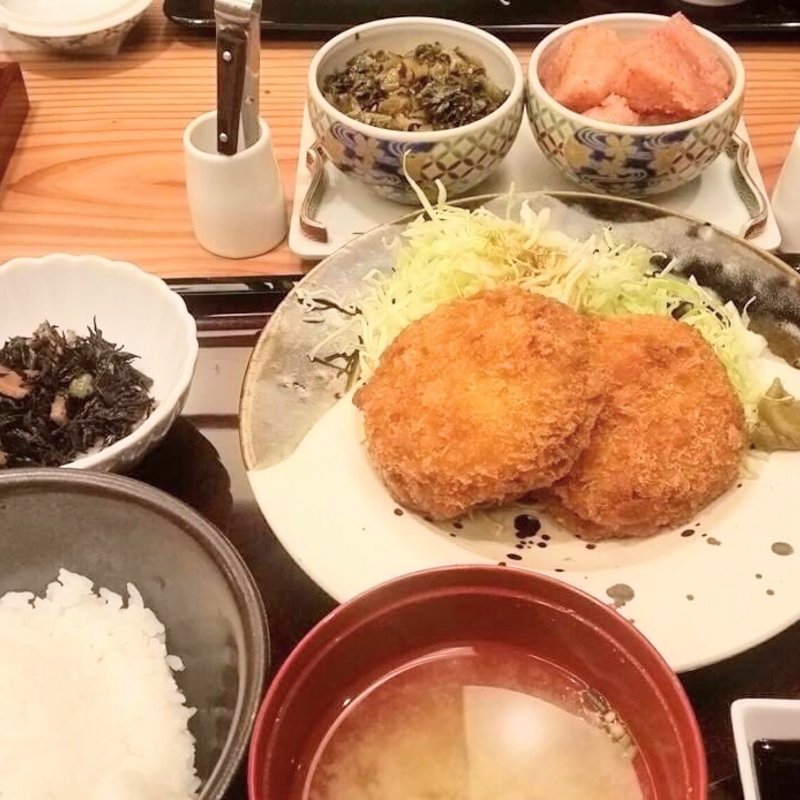 限定 メンチカツ定食(博多もつ鍋　やまや　コレド室町2)