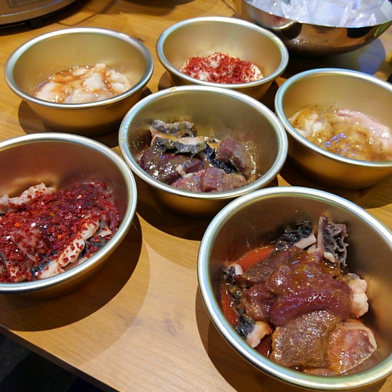 生ホルモン食べ放題(レモホル酒場×Mr.チージュ エル京橋店)