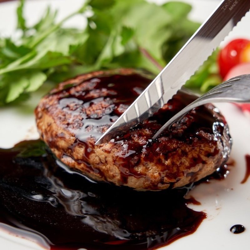 馬肉ハンバーグ(ぶれゑめん)