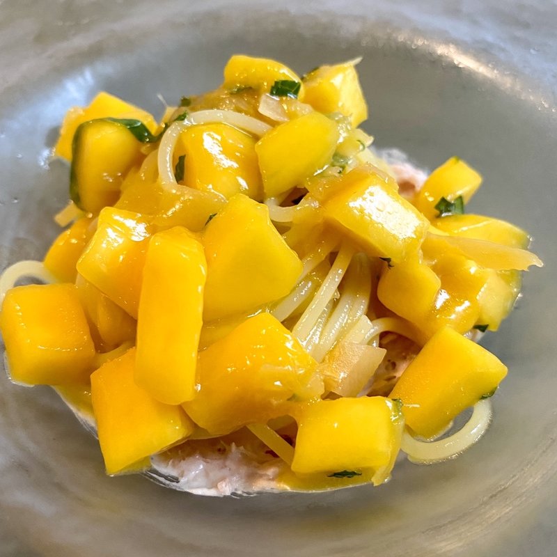 マンゴーと新生姜、生ハムのフェデリーニ(レストラン・ピウ)