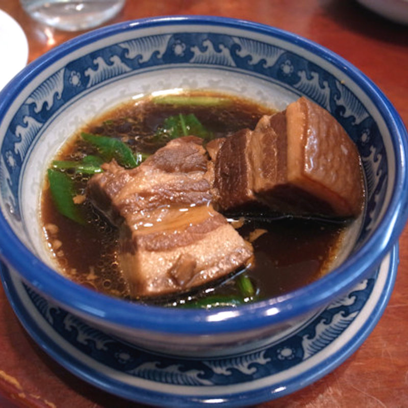 皮付きバラ肉の角煮（揚州扣肉）(四川料理 剣閣)