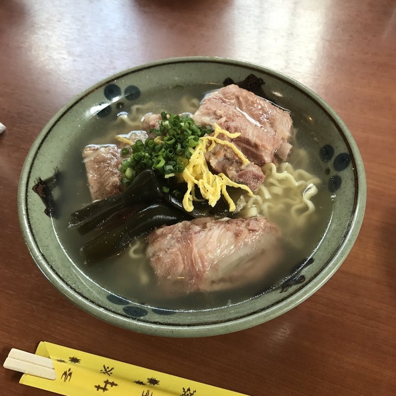 沖縄ソーキそば(高江洲そば （たかえす）)