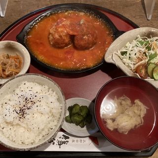 トマト煮込みハンバーグ定食(太郎茶屋 鎌倉 仙台上杉店 )