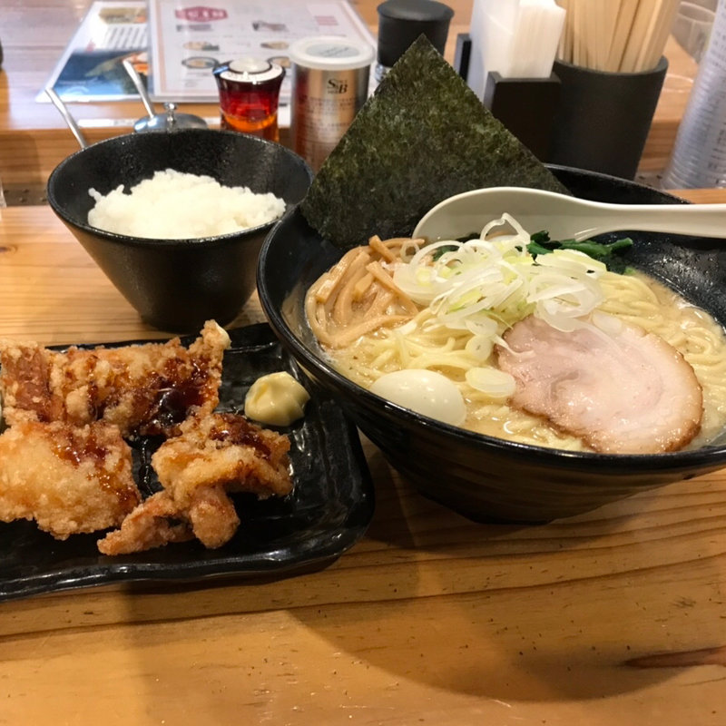 醤油ラーメン(麺家 神明 栄スカイル店 )