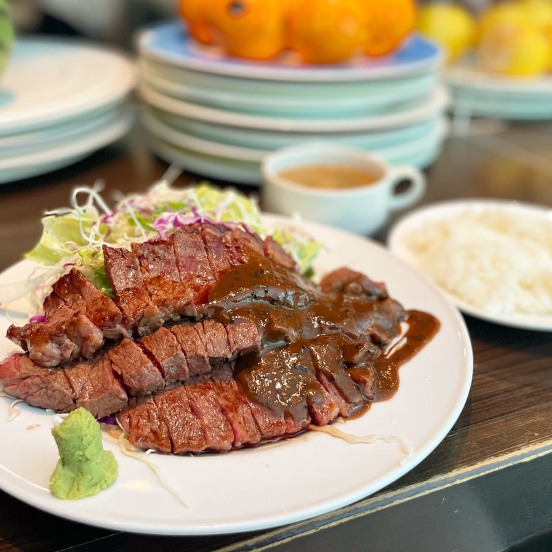 ステーキランチ（300g）(キャトルラパン （quatre lapin）)