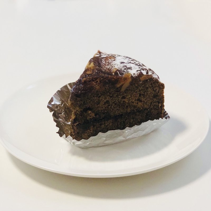 紅茶とプラムのケーキ(BOUL'ANGE 池袋東武店)