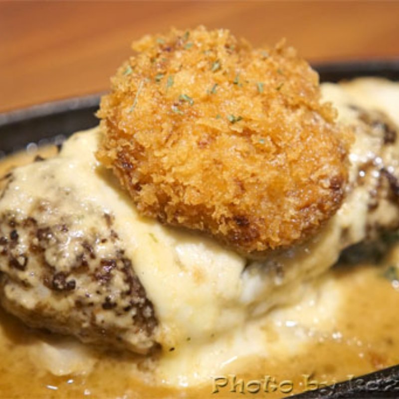 ガリチーコロハンバーグ(シチューのお店 ヒポポタマス)