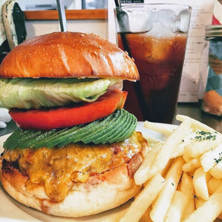 アボカドチーズバーガー(No.18 （ナンバージュウハチ）)