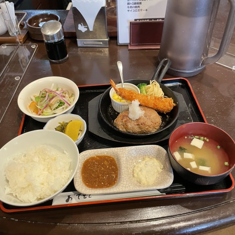 得々セット(洋食屋 DOLL HOUSE)