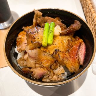 燻製　豚丼(わやだべや)