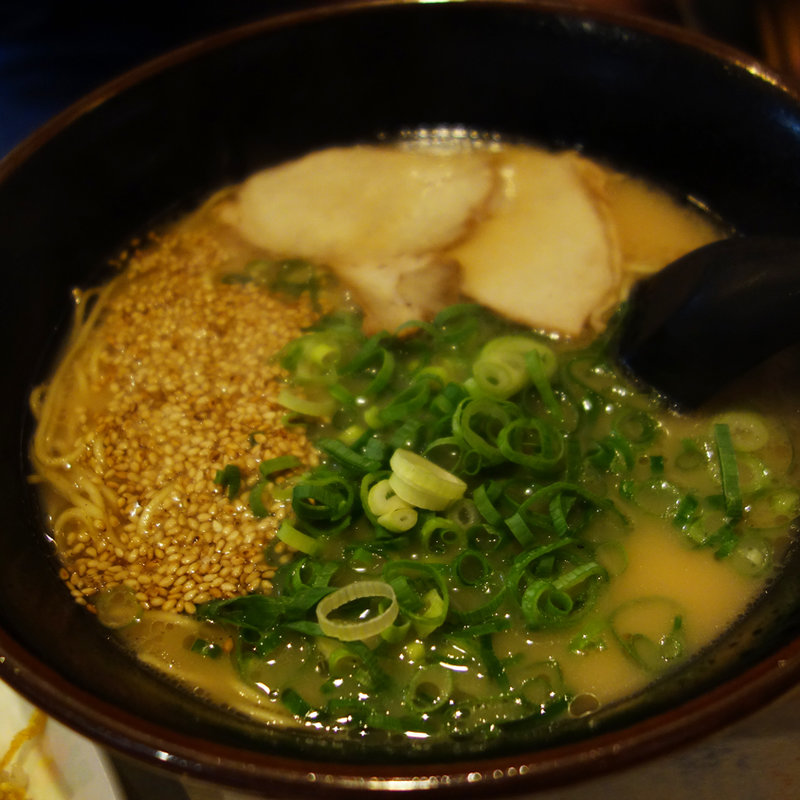 ラーメン(博多ラーメン 味一)