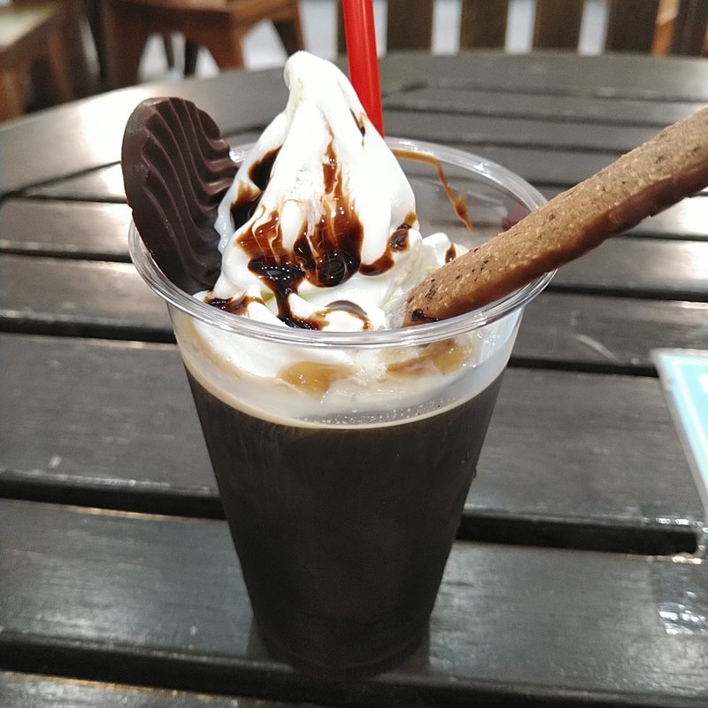 コーヒーフロート(あ・ら・伊達な道の駅　ロイズコーナー)