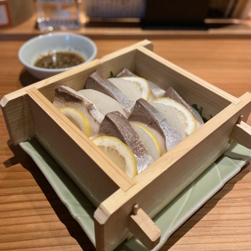 寒鰤のお刺身蒸ししゃぶ(せいろ蒸しと魚 鶴亀)