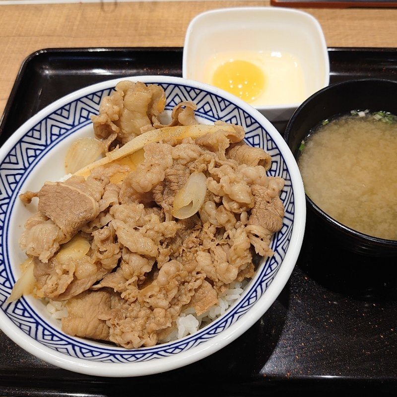 牛丼並＋生卵＋味噌汁(吉野家 Dila小山店 )