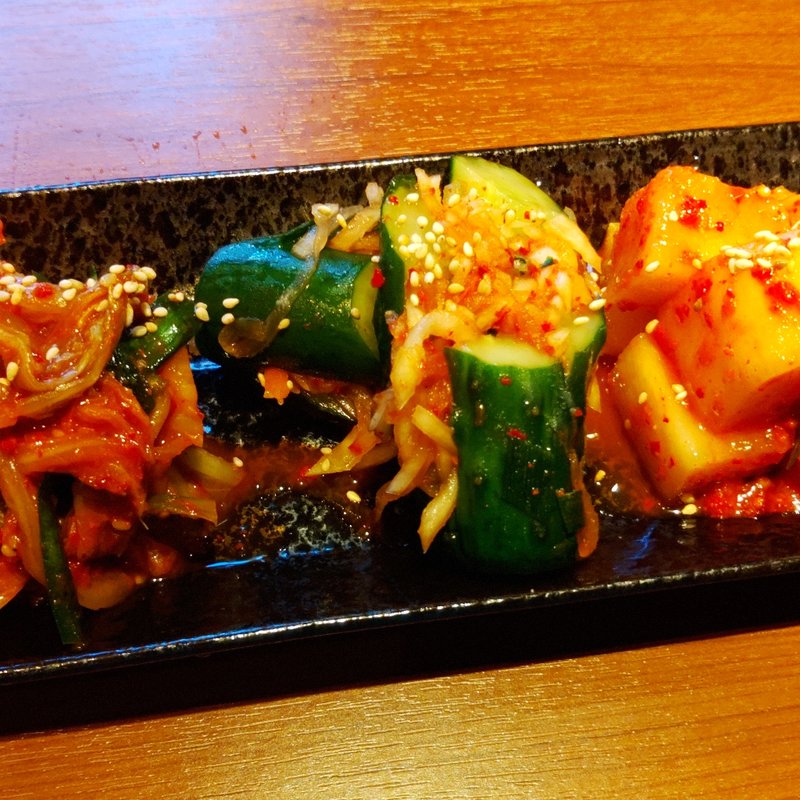 キムチ盛り合わせ(焼肉酒場新世界
)