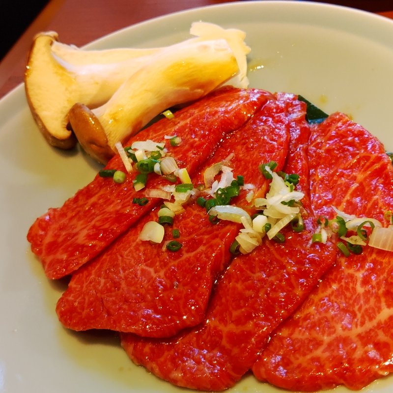 ロース(焼肉酒場新世界
)