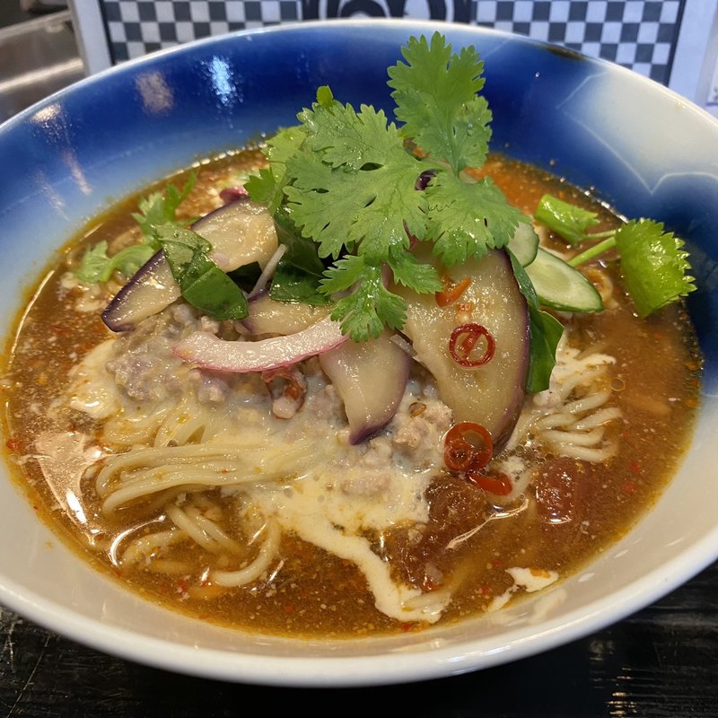 エスニック風冷やし味噌ラーメン(ロックンビリーS1 （スーパーワン）)