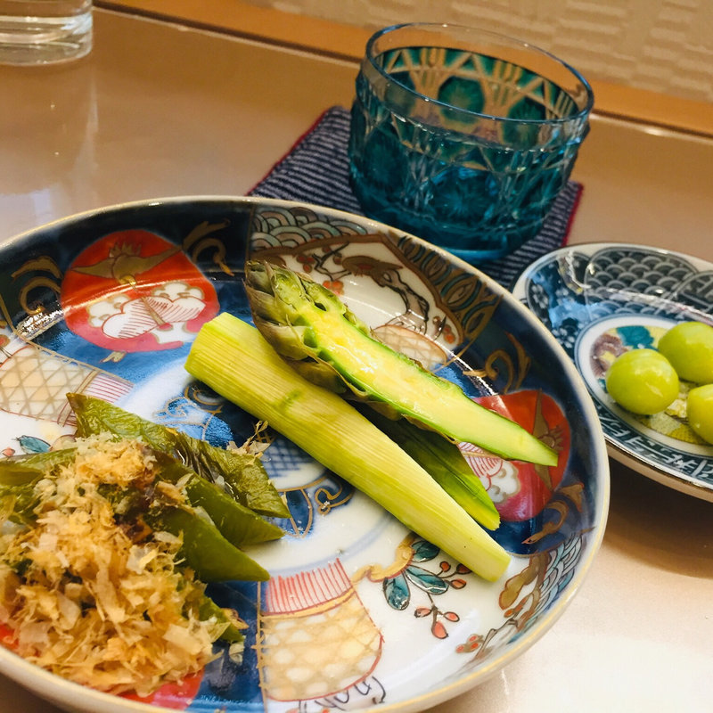 京都産満願寺唐辛子、オーストラリア産アスパラガス(寿司いけはた)