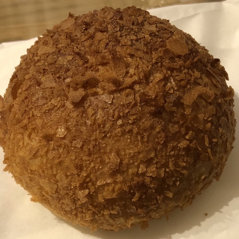 シーフードカレーパン(トシ・ヨロイヅカ アトリエ)