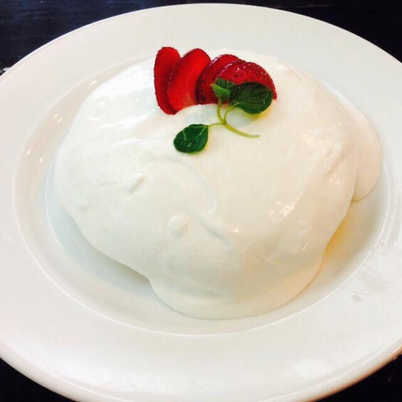 スノーホワイトパンケーキ(喫茶 ブリッヂ)