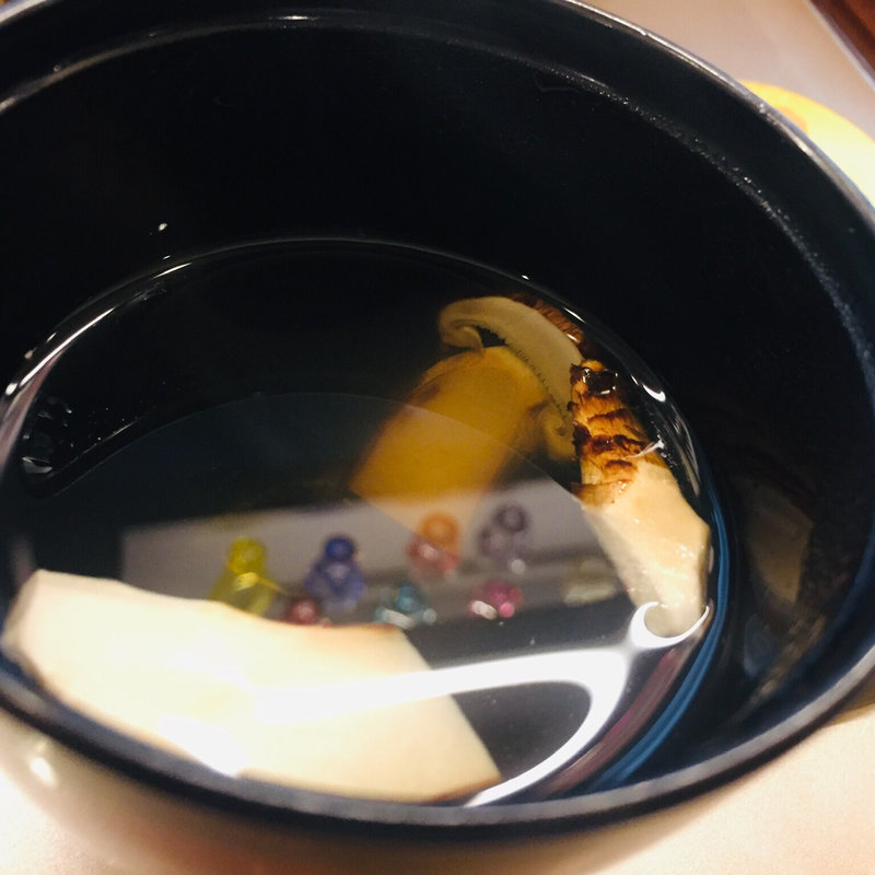 松茸のお吸い物(寿司いけはた)