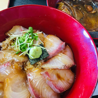 カンパチの漬け丼(みなと食堂 )