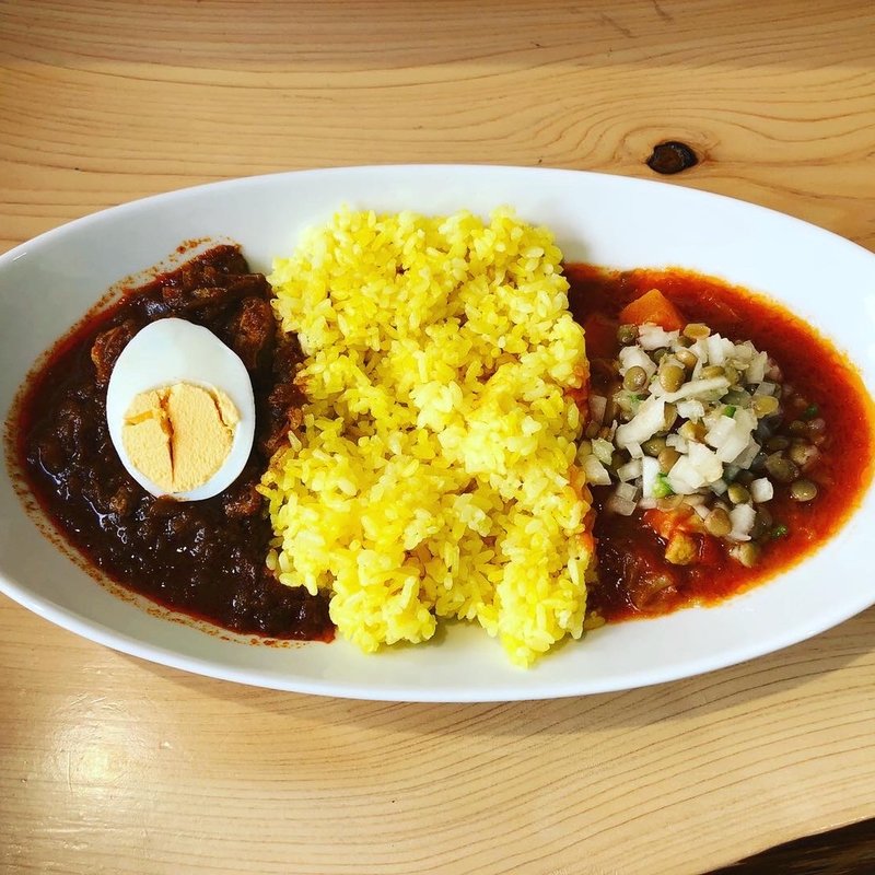 あいがけカレー（ドロワット＋トマトマごはん） (サファリカレーショップ中野店)