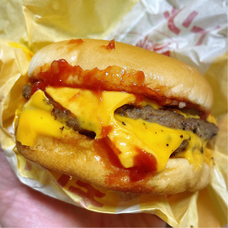 トリチ（トリプルチーズバーガー）(マクドナルド 祐天寺店 )