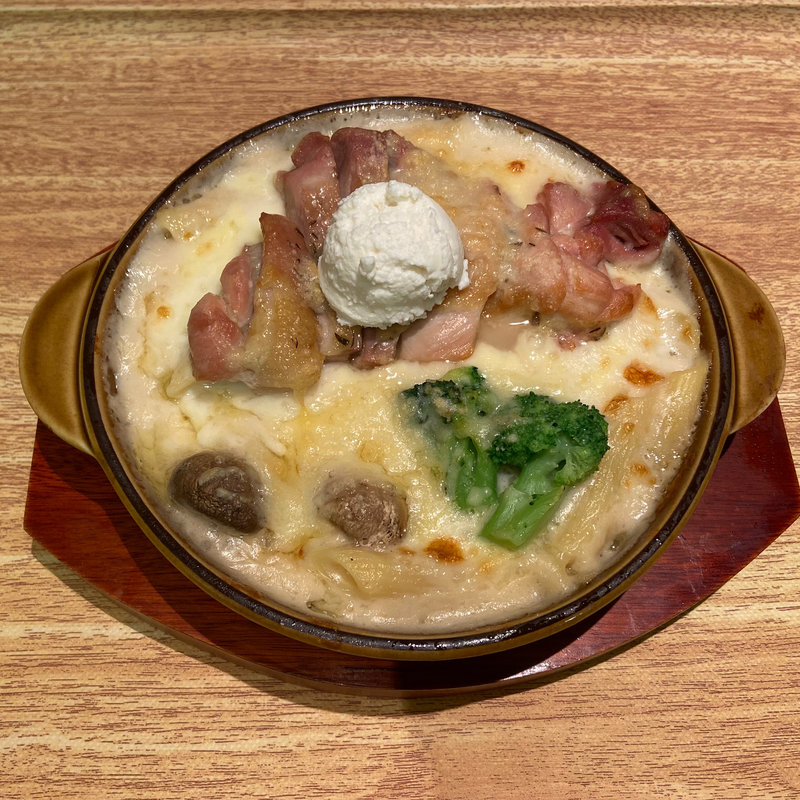 チキンとマッシュルームのマカロニチーズグラタン(CHEESE RESTAURANT RICOTTA 阪急三番街(チーズレストラン リコッタ))