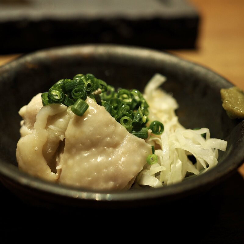 もも肉の水炊き(やきとり松里)