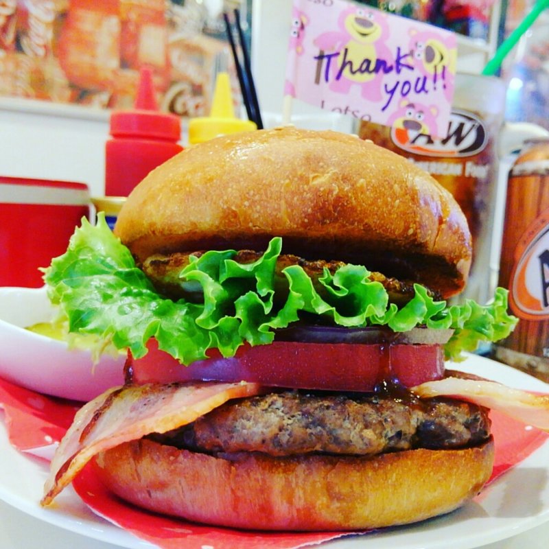 ベーコンエッグバーガー(13Diner)