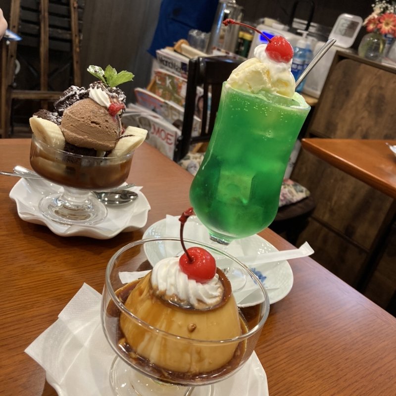 クリームソーダ(喫茶店こむぎ)