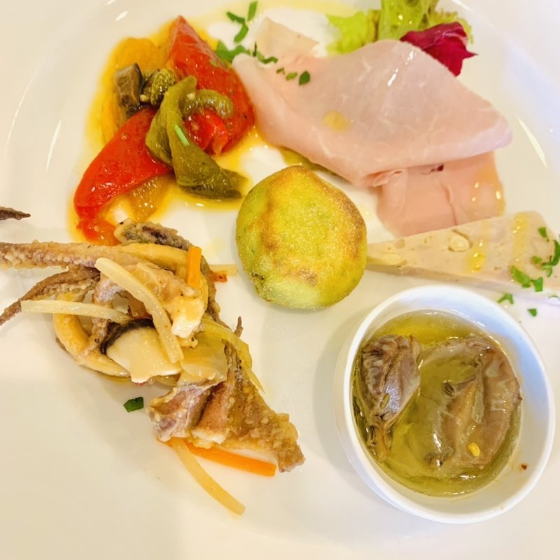 ランチのオードブル(オステリア)