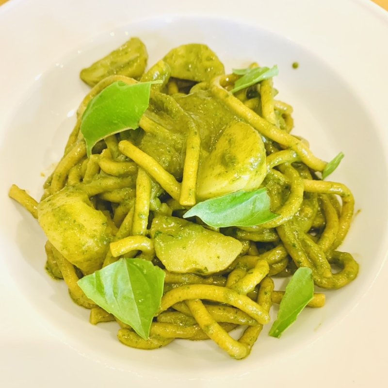 季節のパスタ　バジリコソース(オステリア)