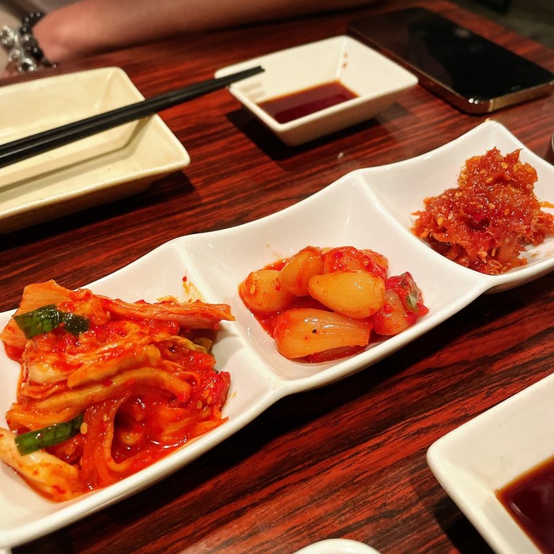 キムチ盛り合わせ(魅惑の七輪 らんまん （ミワクノシチリンランマン）)