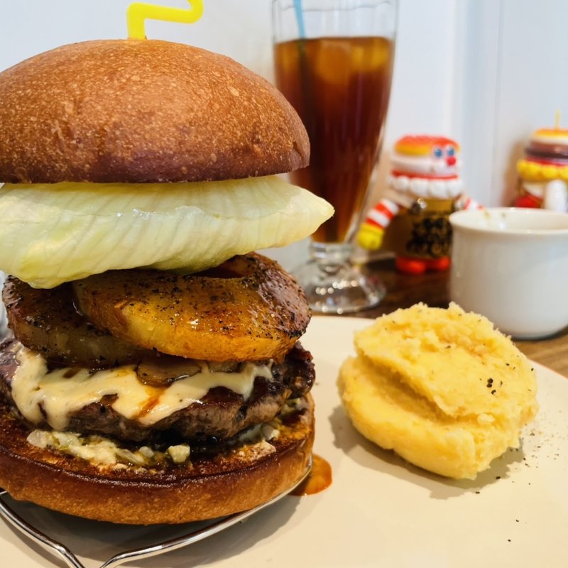 ホットパインバーガー(ICON)