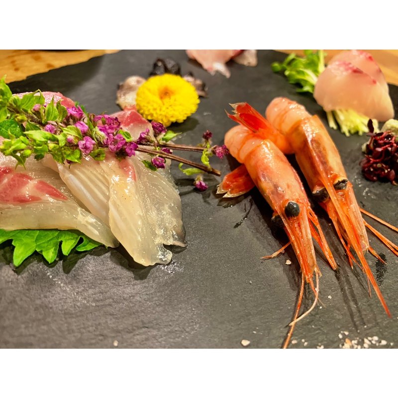 お刺身の盛り合わせ(鮨 清水 三宮)