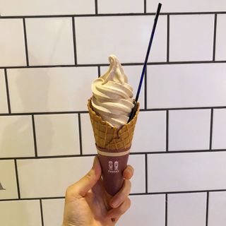 カフェオレソフトクリーム(横濱焙煎珈琲)