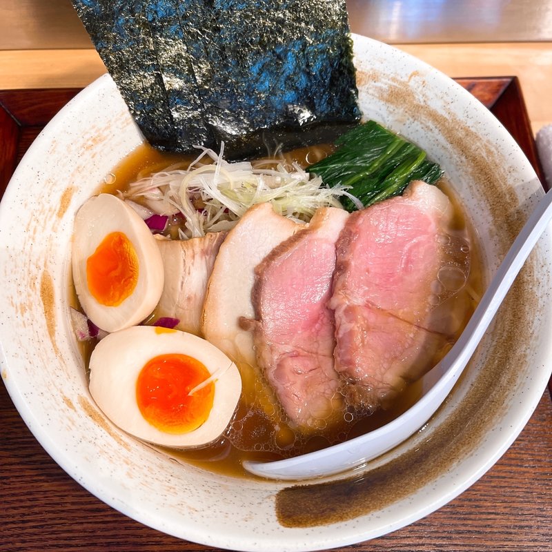 特製 醤油らぁ麺(貝出汁らぁ麺 みぎわ)
